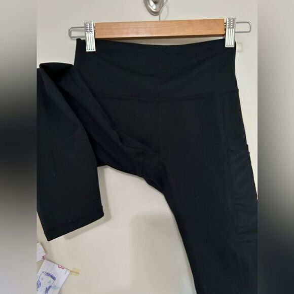 Fabletics Black Capri Leggings Sides Pockets - Picture 5 of 10